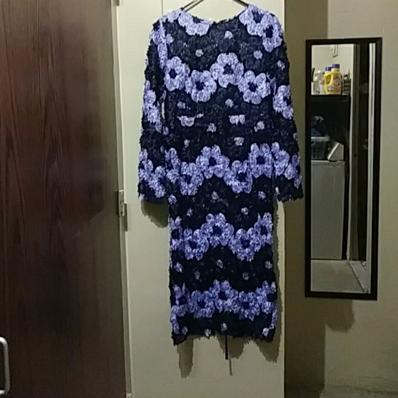 To small - Picture 1 of 2
